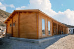 Maison en bois en kit « Holiday L » | 18 x 7 m – Image 6